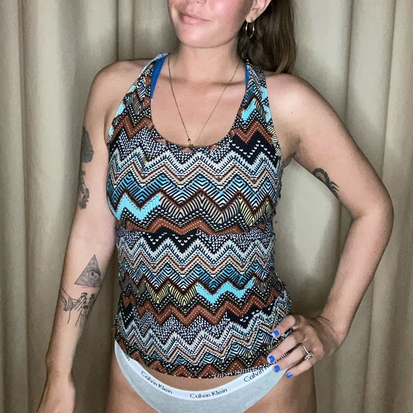 AZTEC DESIGNED TANK TOP - Picture 2 of 3